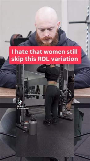 Simon Dingemans | Glute specialist on Instagram: "STOP skipping these!⁠ ⁠ Here’s how I do smith machine RDLs:⁠ ⁠ I lay the step right below the bar⁠ ⁠ ✅️ I grip the bar with my palms down ⁠ ⁠ ✅️ I set my feet at shoulder width apart and straight forward⁠ ⁠ ✅️ I get my upper body straight with the 2 cake city cues⁠ ⁠ ✅️ I get a small bend in my knees⁠ ⁠ ✅️ I push my hips back ⁠ ⁠ ✅️ I push my knees outwards⁠ ⁠ ✅️ I bend my knees more as I lower down ⁠ ⁠ ✅️ I lower down to half-shin⁠ ⁠ ✅️ I explos