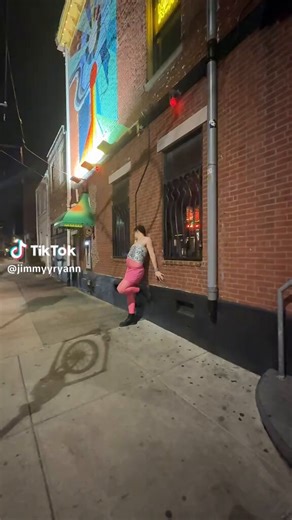 Fat and ugly just like Chris Brown