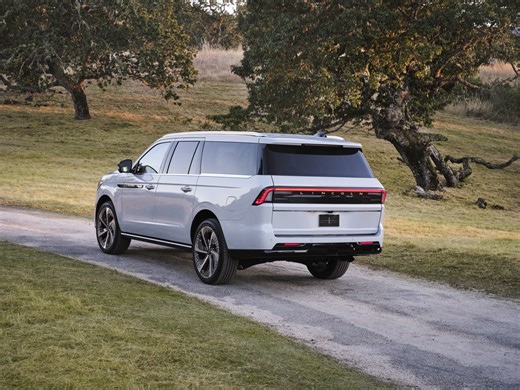 2025 Lincoln Navigator Split Gate: Feature Spotlight