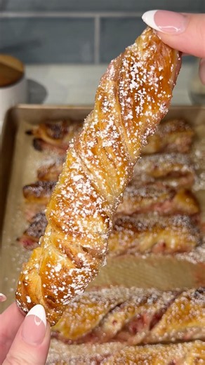 viral strawberry cheesecake twists recipe 🍓🍰 #dessert #recipe #cheesecake #food #shorts #baking