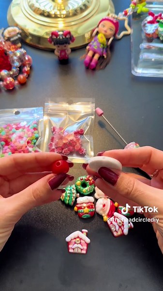 DIY focal bead for pens! #christmas #beads #diy #beadpens #focalbeads #focalbeadsforpen #bead