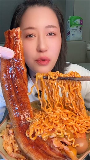 #chinesefood spicy noodles fast eating #mukbang #eating #food