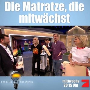 Die Mitwachsmatratze von Optima Schlafsysteme lässt sich ganz einfach vergrößern, wenn der Nachwuchs zu groß wird. Aber auch für Erwachsene ist das Ding interessant, wenn man z.B. mal zu viert im Bett landet 🛏️ - wie es angeblich Joko Winterscheidt bisweilen passiert 😉 SCHÖNEN VALENTINSTAG noch! Hier kriegt Ihr die Matratze: https://www.optima-schlafsysteme.de/ WERBUNG Ganze Folge zum Download: https://apple.co/2RW3tkh https://amzn.to/2RCmpFK | Press Play: Best of TV