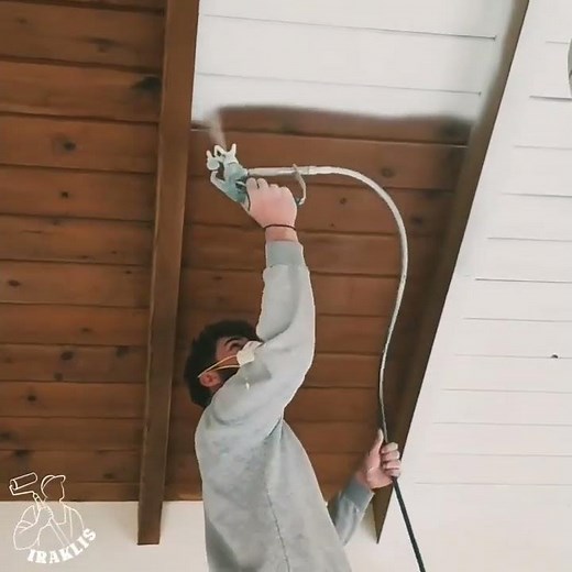 Painting a wooden ceiling in glossy white – professional airless application!