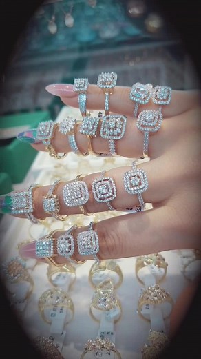 Intricate Gold Rings with Sparkling Gemstones