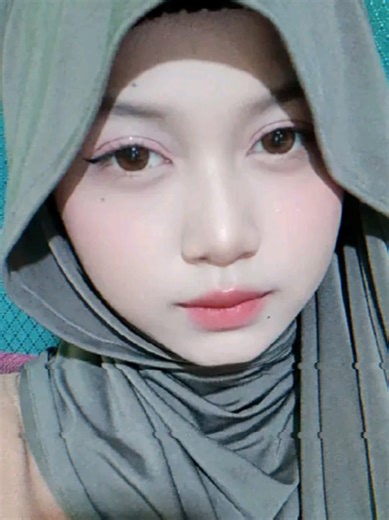 Fatimah Java @ultratarohere - Bangor '46 (Alumni) #bangorfineshyt #fineshyt #bangorcantik