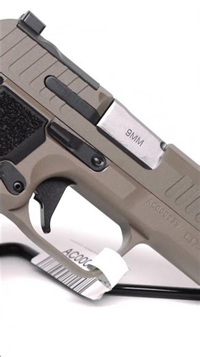 Taking a look at a Kimber CDS9! #kimber #Kimber1911