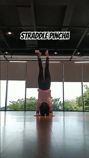 #straddlepincha