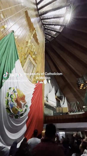 Exploring the Magnificent Churches of México - A Visual Journey