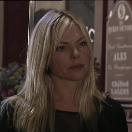 Ronnie Confronts Roxy About Archie's Actions