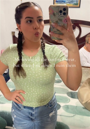 clau🩷🩷 (@claurivasss)’s videos with original sound - Lyric Groove