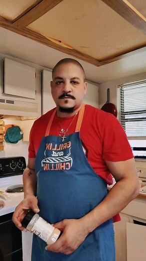 homemade garlic powder garlic 🧄🧄!! ThEE best🤌🤌 you will ever have!!! and you actually use less!! #garlicpowder #foodtok #cookingbasics