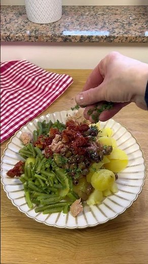 Mediterranean Potato, Green Bean, and Tuna Salad #warmflavorsofthesouth