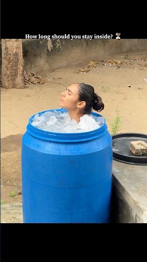 How Long Should You Stay in an Ice Bath? ⏳#FitnessTips #ColdWaterTherapy #shorts