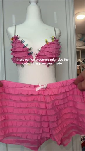 sewing ruffle bloomers 🎀🧸 #sewing #outfitideas #fashiondesigner