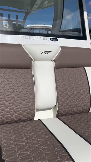 Discover the perfect spot for the Seakeeper 2 under the 3100 Tidewater Boats LLC lounger seat! Hidden in plain sight, this installation showcases the tide-turning expertise of our Dealers. Huge shoutout to Shiptronics for setting up this Tidewater for the ultimate stability on the water! 😎 🎥 Shiptronics | Seakeeper