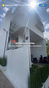 White House Villa Batu / White Swan Private Villa on Instagram: "💕Cozy Place With Nature Touch, For Your Happy Staycation in Batu City...💕 DM or Chat WA untuk informasi lebih lanjut dan Reservasi 085708966609 Or Find Us @tiketcom ❤White Swan Private Villa❤ Villa Langsung Owner 💛 Fasilitas 💛 ➡️ 3 Kamar tidur (3 queen bed + 3 extra bed) ➡️ 3 Kamar mandi (All water heater) + 3 handuk bersih ➡️ Private pool + Pool lounger ➡️ Terdapat Roof Top dengan view Pegunungan dan kota Batu ➡️ Floaties ( Pe