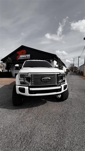 Kingpin Autosports on Instagram: "🚨 FOR SALE 🚨 2022 FORD F450 LARIAT ULTIMATE 6.7L DIESEL 4WD Star White w/ Black Leather Interior VIN #1FT8W4DT6NEF52058 1-Owner, Clean CarFax Only 28K Miles FX4 Package OE Gooseneck Hitch Spray In Bed Liner LED Headlights LED Tail lights Power Steps Paint Matched Bumpers Paint Matched Door Handles Paint Matched Mirrors Keypad Code Keyless Entry on door - 6” lift - Fox resi shocks - 26x12 Super Single Dually Setup - 37” M/T Tires - Privacy Tinted Windows This o