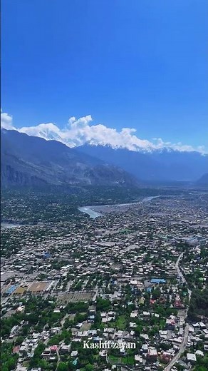 Gilgit-Baltistan: Peaks, Lakes & Village Life”