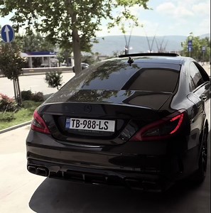 Mercedes CLS63 review — CLS 63 features and highlights