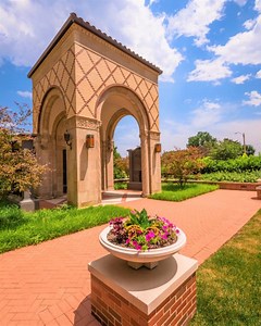 'Evergreen Art' Exhibit Showcases Works of Local Photographers