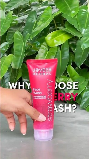 🍓 Jovees Strawberry Face Wash | Gentle Cleanser for Fresh & Radiant Skin