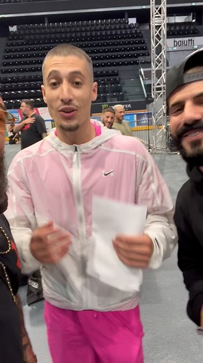 Flo DELVALLÉ | BCF Arena ! Incroyable ! À se soir les Amigos ! 🥊💪🏼 @capi.cs3 @toto_anges_off @giompeltier @influencefightclub @nawfelsurinsta à la caméra ! | Instagram