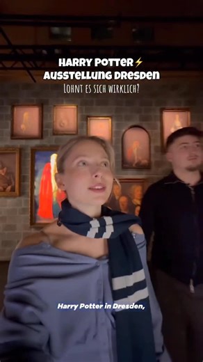 Lohnt es sich wirklich?⚡️Die Harry-Potter-Ausstellung ist ab sofort im Ostragehege zu Gast ✨. Mit ca. 35€ Eintritt ist das Erlebnis allerdings nicht ganz günstig, daher haben wir die Austellung für euch unter die Lupe genommen 🫶. #dresden #sachsen #harrypotterausstellung #harrypotter #potterhead | Radio Dresden