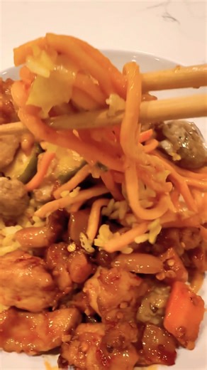 Whatcha Eating Tonight? #chinesetakeout #chinesefood #chineseamerican #foodshorts #kungpaochicken