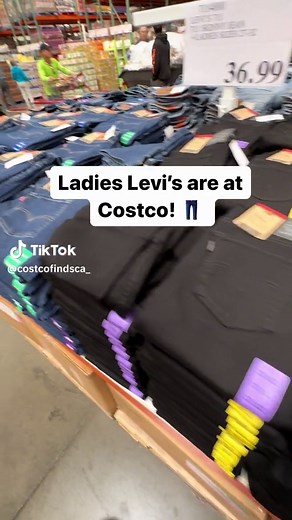 Ladies Levi’s are at Costco! 👖 Skinny jean & mild rise. Blue or black for $36.99. I grabbed the black pair—it’s def a winter staple! @Levi’s #Costco #CostcoFindsCa #costcocanada #canada #CostcoBuys#costcohaul#costcodeals#costcowholesale#costcodoesitagain#costcofindscanada #costcoinsider #costcocanada #deals #dealsaver #productlove#reels #levis #jeans #levijeans #skinnyjeans #levijeanqueen #levijeans711