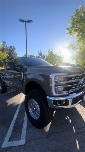 F250 🤙 . . . #ford #f250 #prerunner #beadlocks #kmc