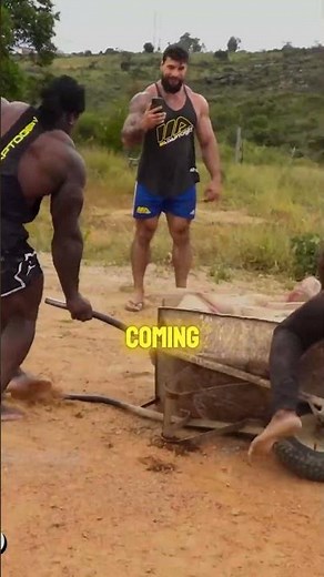 Bodybuilders vs Construction Worker 💪🛒 Who’s Stronger?