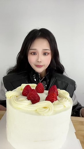 Delicious Lava Cake Mukbang: ASMR Dessert Eating Video