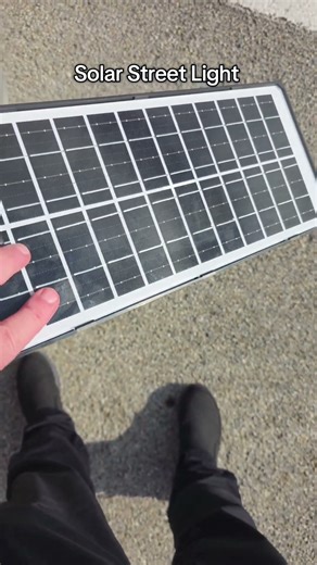 Solar Street Light with 3 Lighting Modes, remote