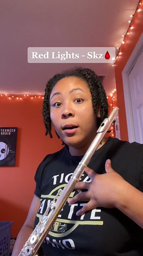Red Lights by Stray Kids Flute Cover ft. Dr. Israella Chan