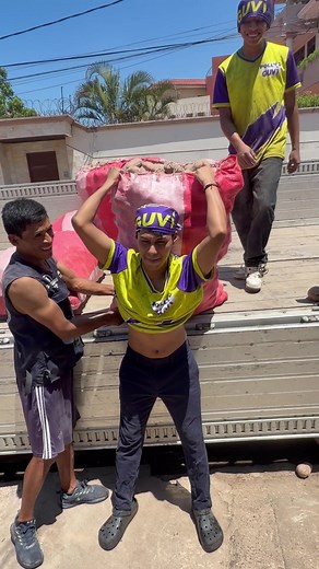 Amiguitos en la otra descargamos 14 arrobas#santacruzdelasierra🇳🇬 #montero #parati