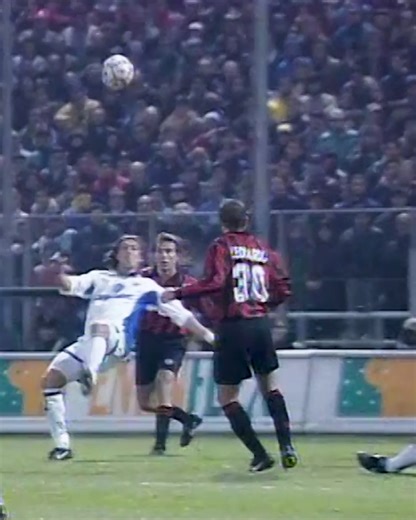 🔙 Goal of the Day Dino Baggio, Tardini, 18 gennaio 1998 🔥💛💙 #ParmaTimeMachine | Parma Calcio 1913