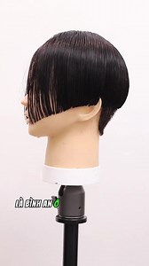 Short hair design. Chúc em một đời bình an, sống không muộn phiền không bất an. Dẫu cho cuộc đời gian nan thì em vẫn luôn vững vàng.Chúc em tự tin trên khuôn mặt, lương thiện ở trong tim,Chân cứng đá mềm đường xa không mỏi,Đường đời bớt đau thương. #hocvientocngoisao #shorthair #haircut #chuc8thang3 #8thang3 #cut #hoccattoc #hocnghetoc #hoccattocnu #hoccattocnam | Học Viện Tóc Ngôi Sao
