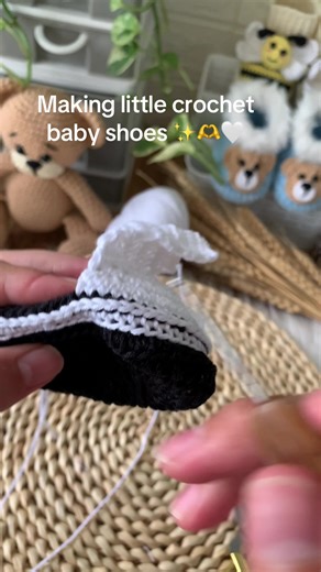 Crochet Baby Shoes: Handmade Sneakers for Little Feet