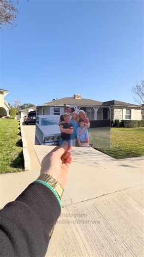 "Los años maravillosos" antes y ahora de esta genial serie transmitida en Latinoamérica hasta mediados de los 90s. cortesía: @thebandwashere "Crecer sucede en un santiamén. Un día estás en pañales, al día siguiente, te has ido. Pero los recuerdos de la infancia se quedan contigo por mucho tiempo. Recuerdo un lugar... un pueblo... una casa como muchas casas. Un patio como muchos otros yardas... en una calle como muchas otras calles. Y la cosa es que, después de todos estos años, todavía miro atrá