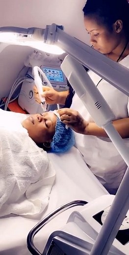 315 reactions · 32 shares | Extraction de comédon pour éliminer la...