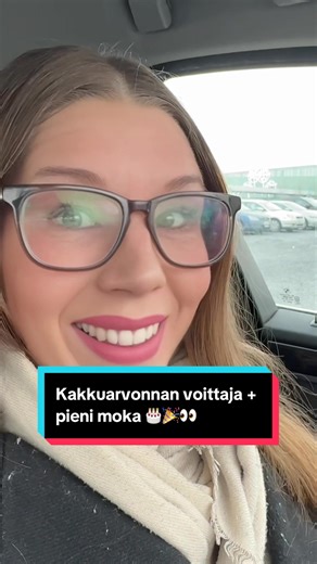 Pääsin toteuttaa kakkuarvonnan voittajan kakun! 🎂🎉 15 hengen laktoositon synttärikakku vadelma- ja kinuskitäytteillä 🥳 Pieni moka koristelussa, jonka tajusin liian myöhään 😢 Mut onneks loppu hyvin kaikki hyvin 🥹❤️ Lisää kakkuja IG bakedbysonya 🫐 #kakku #kakkuarvonta