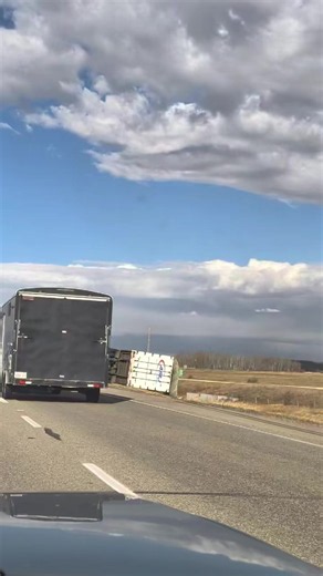 High Winds on Hwy 2 N Just South of Edmonton: Live Conditions