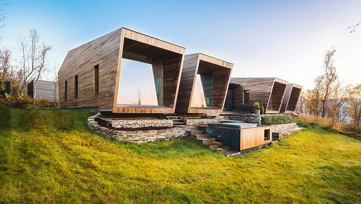 BLI MED INN: All vegetasjonen er tatt vare på her på denne tomta. (Foto: Lund Hagem arkitekter)