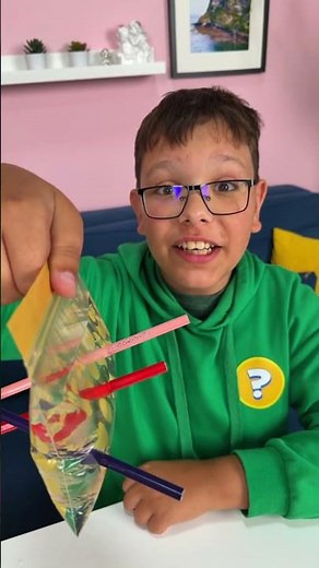 💧 Why Doesn’t the Water Bag Leak? Tom and Max Test It! #kidsstories