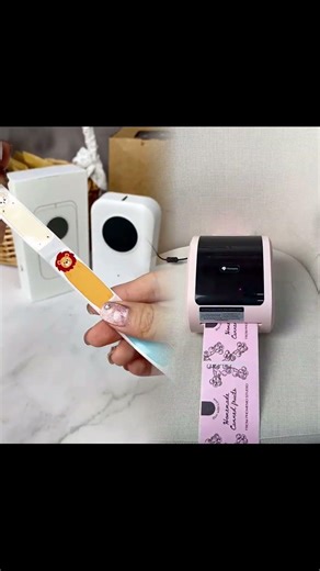 Use phomemo label maker D30 to label the breads!⁠#homebakery #labelmaker #label