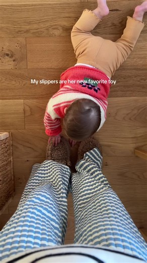 Most comfortable slippers #heydudeshoes #slippers #slippershoes #cozyathome #shoes