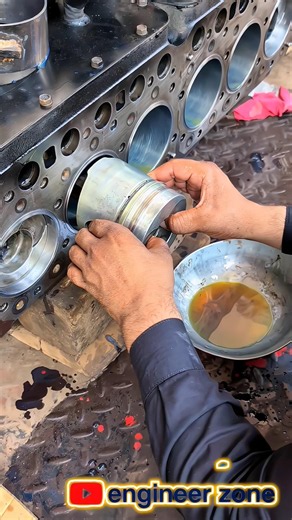 Truck 6 Cylinder Diesel Engine Piston Installation 🔥 Heavy Duty Engine Rebuild #Shorts