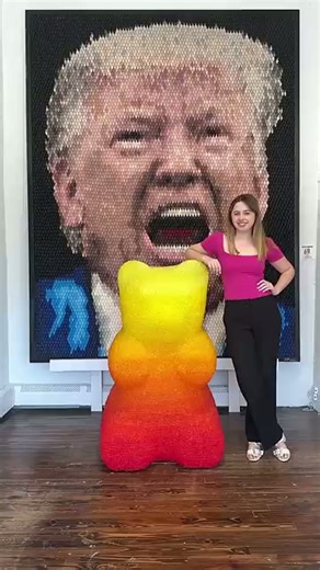 I built a giant gummy bear sculpture from 10000 candies