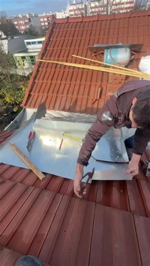 chéneau en zinc, gouttières et pieds de cheminée #toiture bezons #hautsdeseine